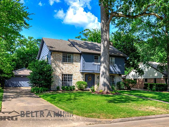 3rd image of 2223 Lakeville Dr
