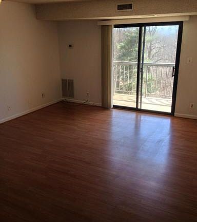 5th image of 3800 Powell Ln APT 507
