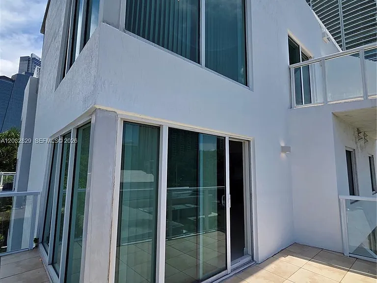 1650 Brickell Ave #206 — Photo 2