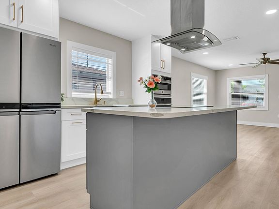 5th image of 2906 W Nassau St