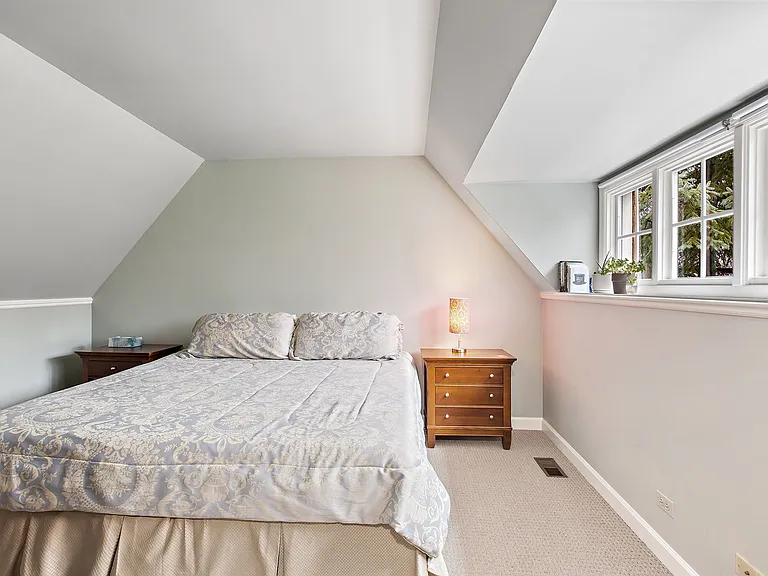 285 W Westminster — Photo 31
