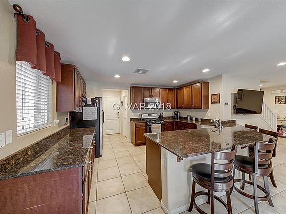 5th image of 7103 Brighton Village St