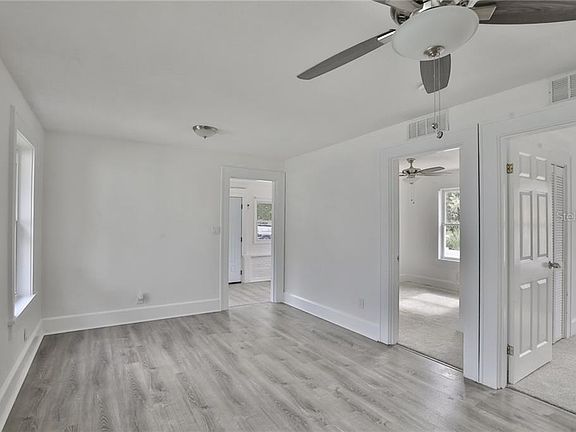 5th image of 952 27th St N