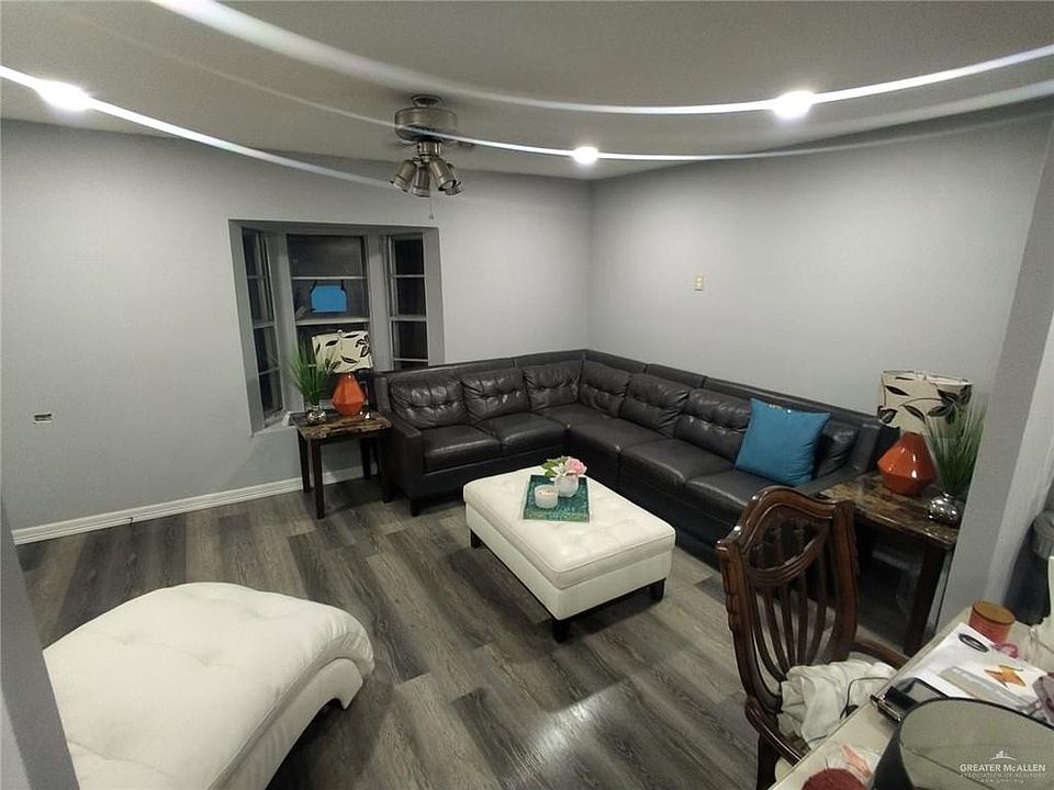 2nd image of 1220 N 19 1/2 St