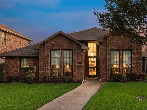 6912 Glacier Dr, Dallas, TX 75227