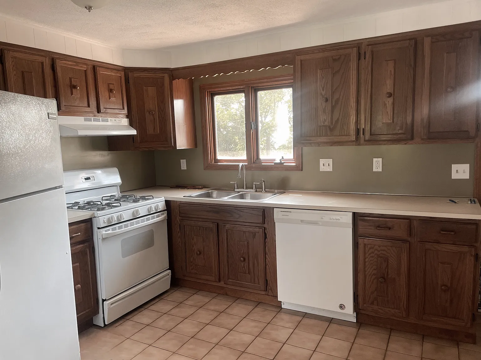 23 Colony St — Photo 4
