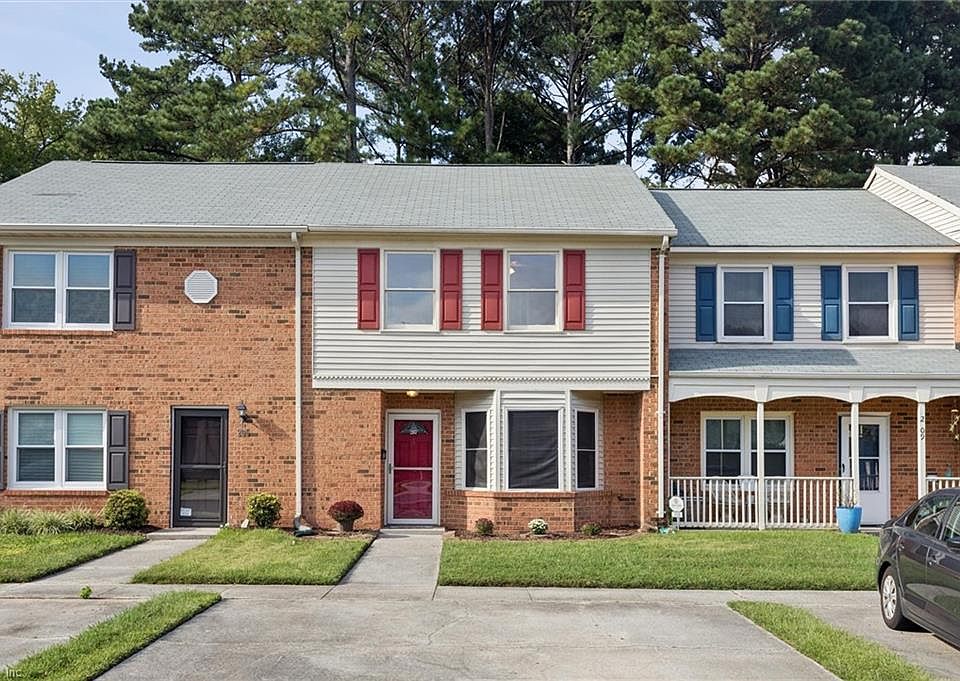 1st image of 207 Choisy Cres