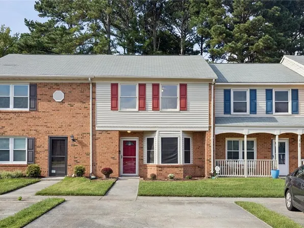 207 Choisy Cres, Yorktown, VA 23692