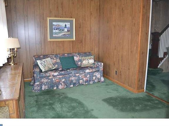 3rd image of 2253 Gross Ave