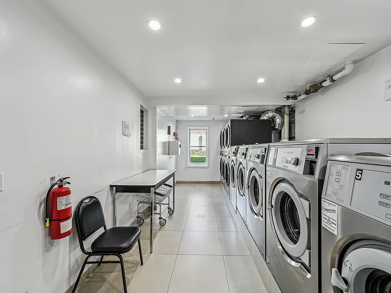 1135 Pelham Pkwy N #6E — Photo 10