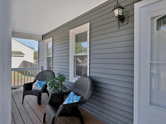 2nd image of 6213 Perthwood Ln