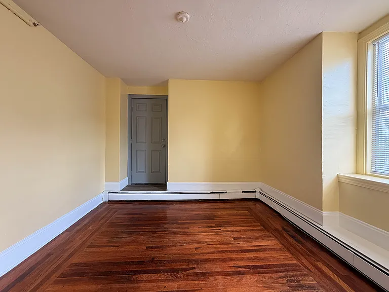 560 Broad St #2 — Photo 22