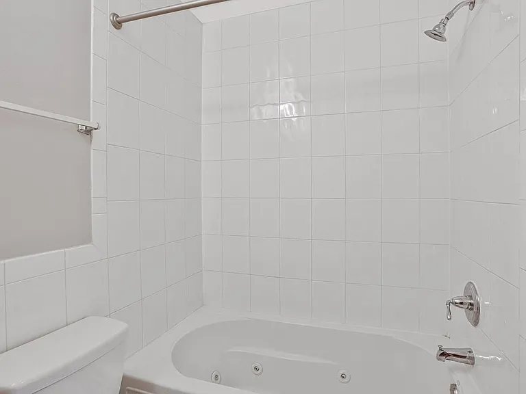 911 Kennedy St NW #11B — Photo 9