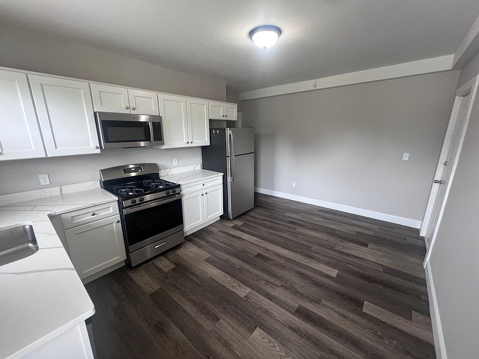 1st image of 666 Metropolitan Ave APT 2