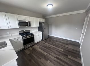 666 Metropolitan Ave APT 2, Hyde Park, MA 02136