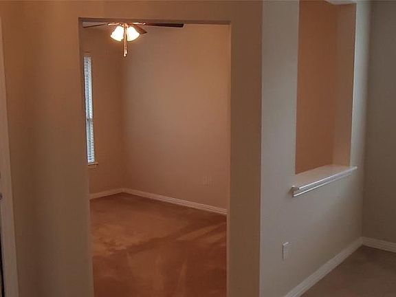 5th image of 3425 Belladonna Dr