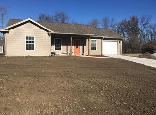 409 E Vest St, Marshall, MO 65340