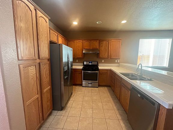5th image of 5009 Winamac Dr