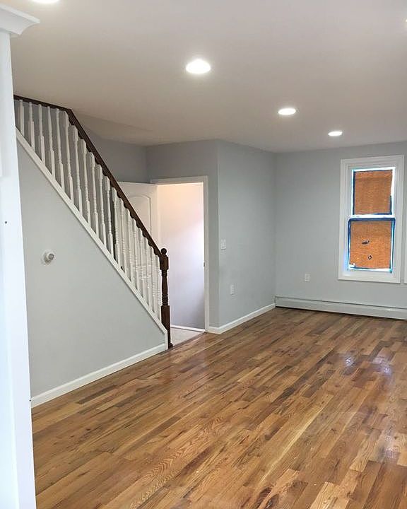 2nd image of 11621 202nd St