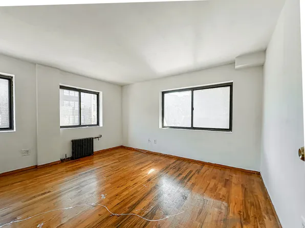 29 7th Avenue South image 5 of 12