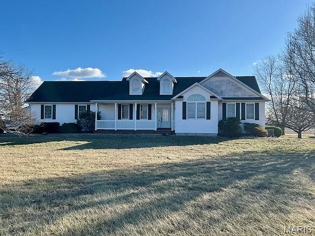 1st image of 404 Bluebird Ln