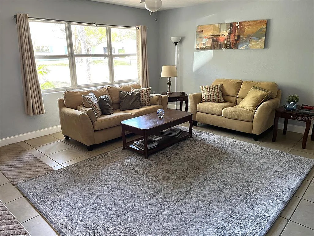 2 bed, 2.0 bath, 1490 sqft, $2,700 — Photo 3