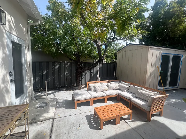Jefferson Ave — Photo 7