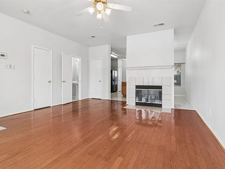 3805 Brandon Park Dr — Photo 4