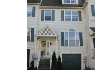 317 Thyme Ln, Philadelphia, PA 19128