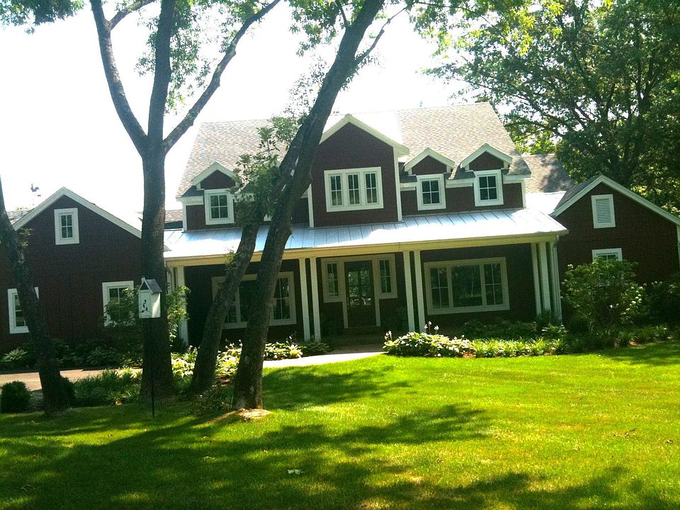1st image of 10 Huntleigh Trails Ln