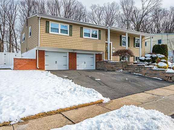 4th image of 16 Peake Rd