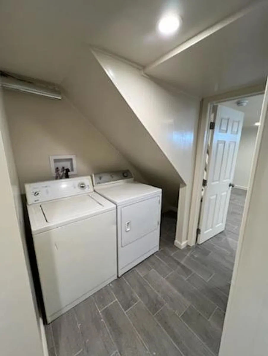Building Photo - 433 Grovethorn Rd