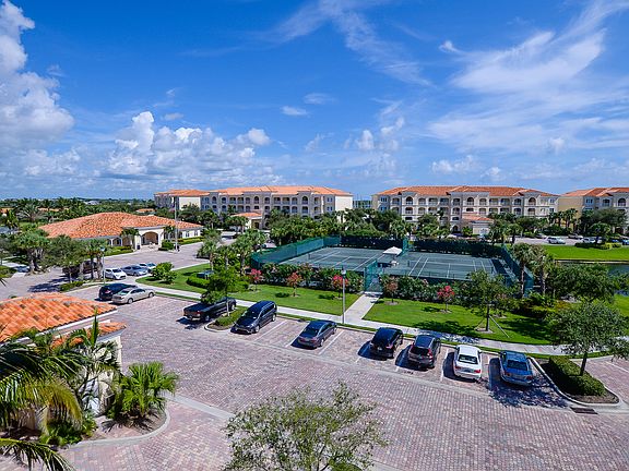 5th image of 27 Harbour Isle Drive W #Ph-01