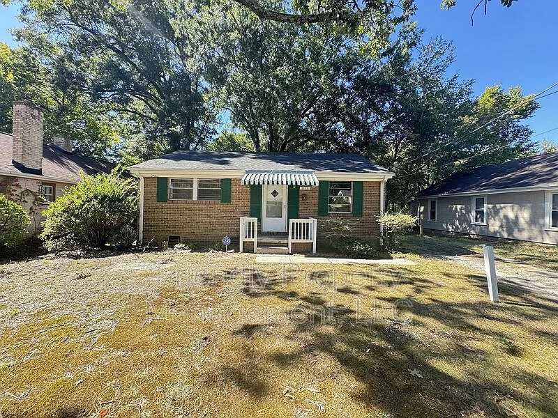 2 bed, 1.0 bath, 890 sqft, $1,250 — Photo 2