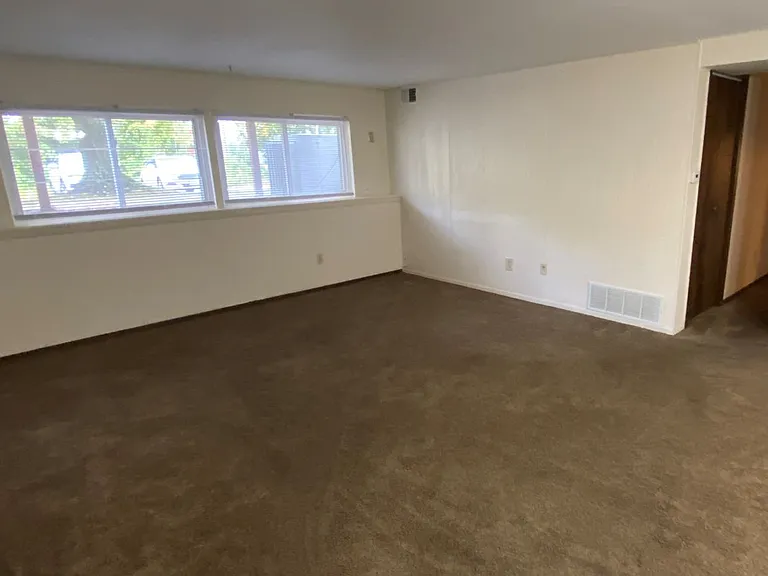 3724 Colonial Ave — Photo 6