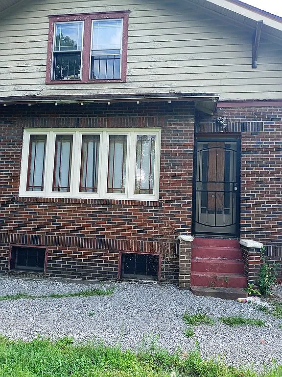 3111 Hillman St photo 1