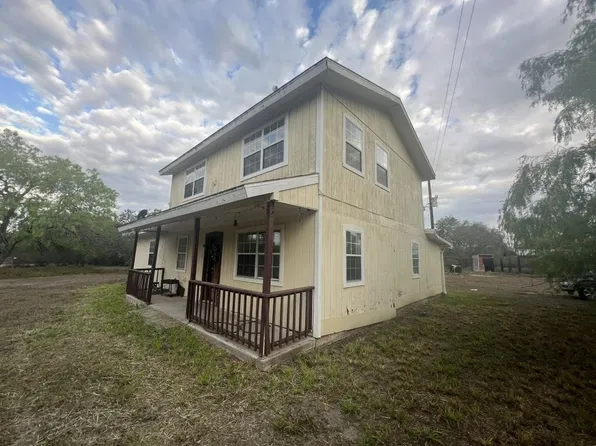 6199 N Sandy Holw, Sandia, TX 78383