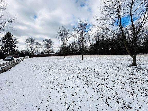5th image of 2220 E State Road 10