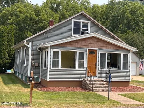 827 Mainville Dr, Bloomsburg, PA 17815