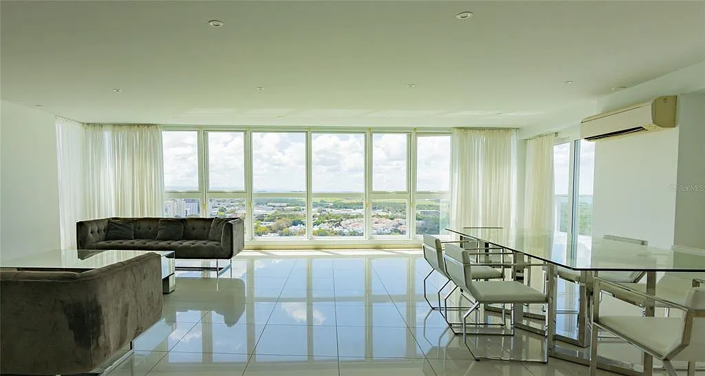 Building Photo - 48 Luis Munoz Rivera Ave #2504