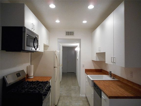 3rd image of 12469 Nancy Lee Ave