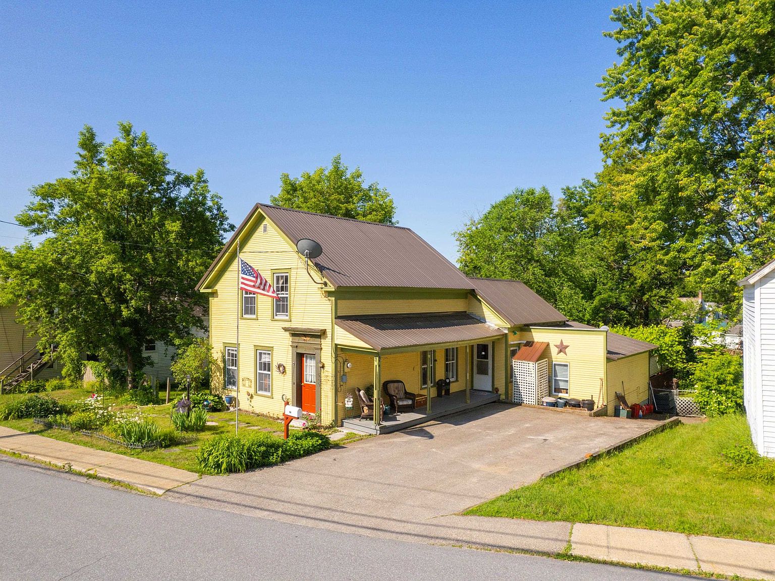 39 Carver Street, Brandon, VT 05733 Zillow