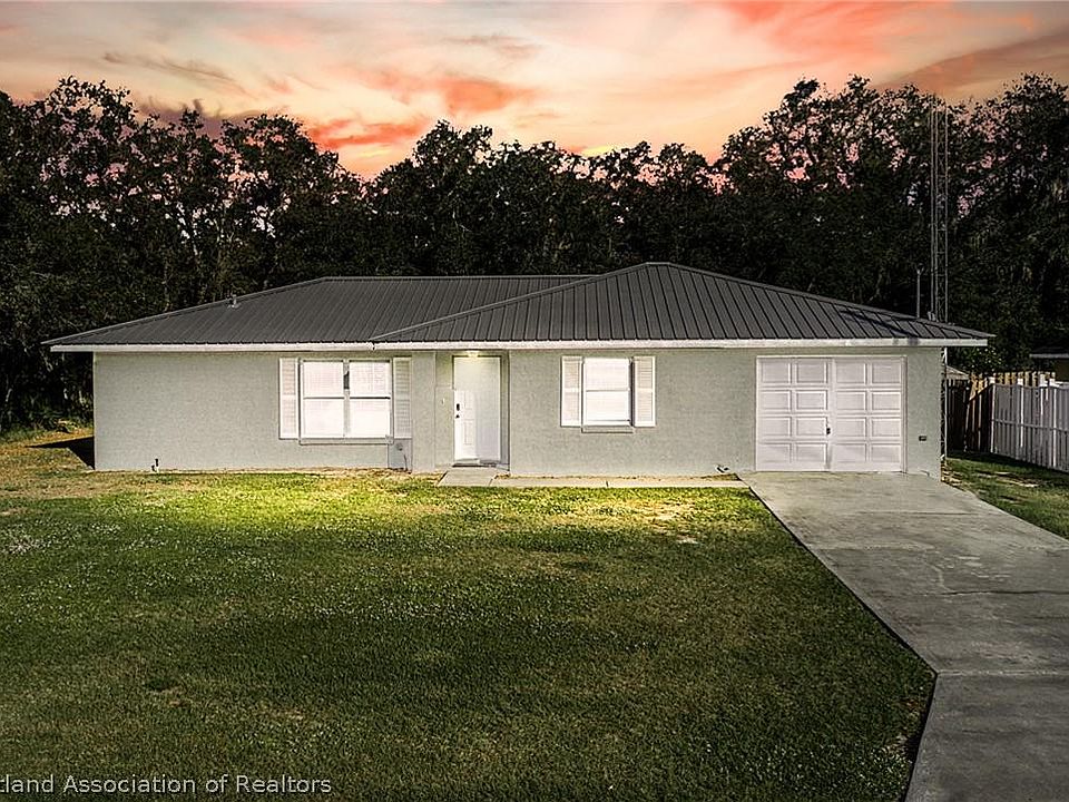 1st image of 1820 N Highlands Blvd