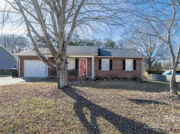 123 College Manor Dr, Shelby, NC 28152