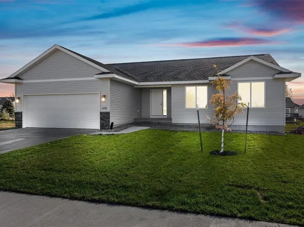 1101 Messina Dr NE, Cedar Rapids, IA 52402