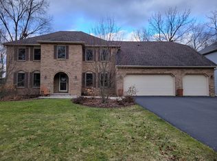2246 Lotus Ct, Naperville, IL 60565