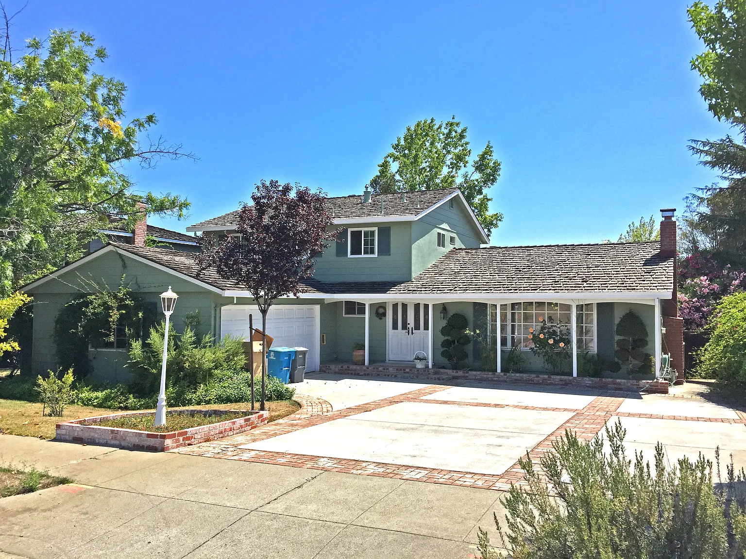 10836 Linda Vista Dr photo 1