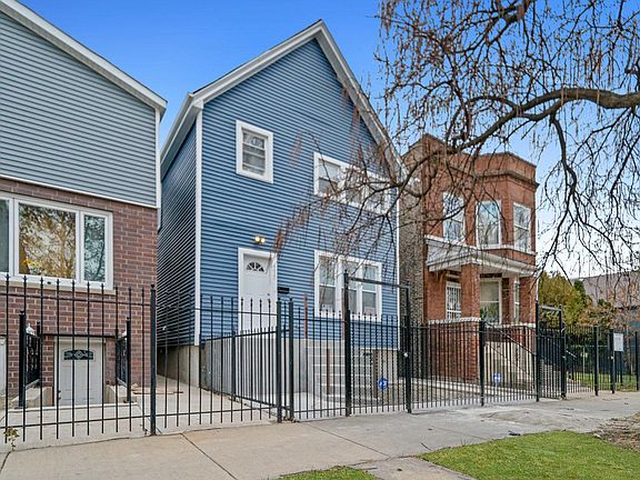 3rd image of 4430 W Gladys Ave