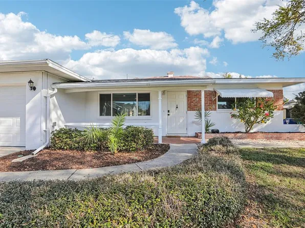 10569 Lake Vista Dr, Seminole, FL 33772