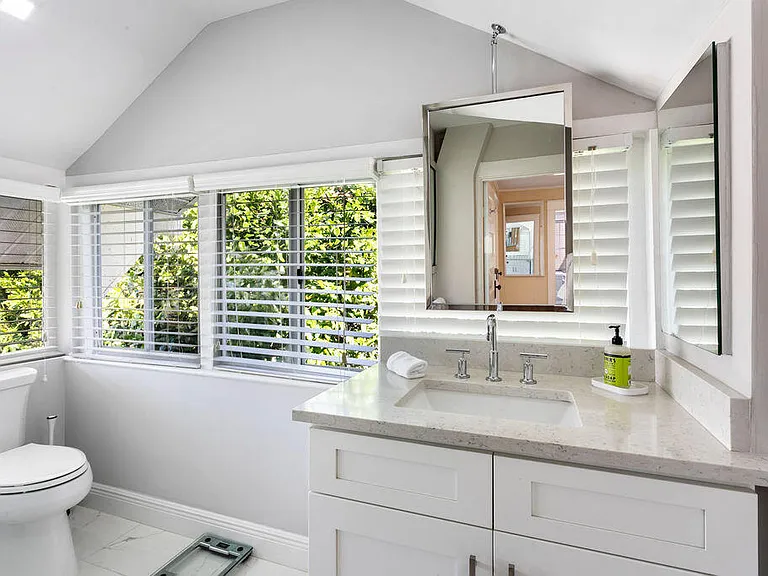 141 Australian Ave — Photo 10
